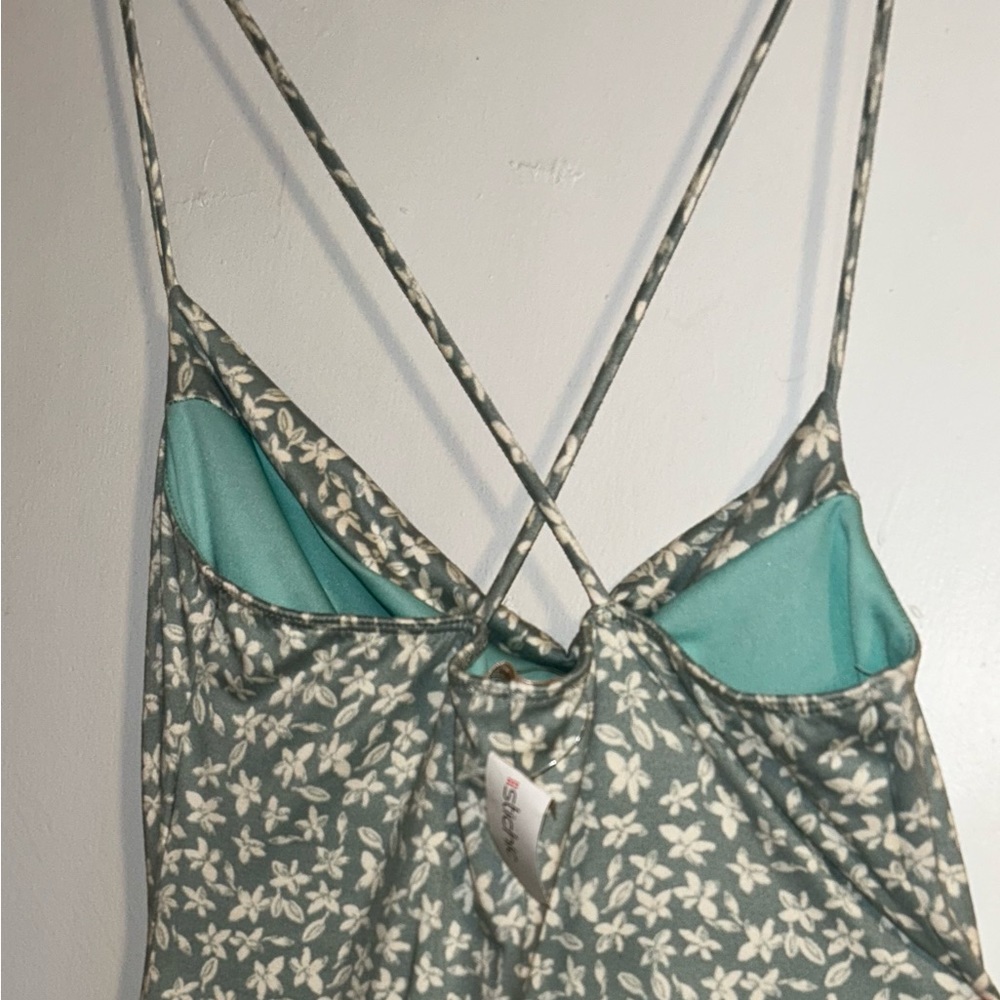 Green/white floral dress